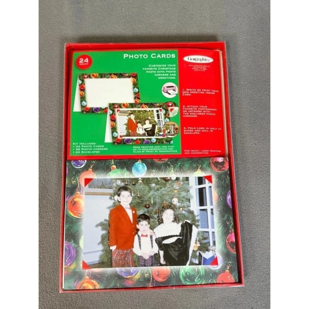 Christmas/ Holiday Photo Cards- Ornaments Graphic- 24 Cards & Envelopes- NWT